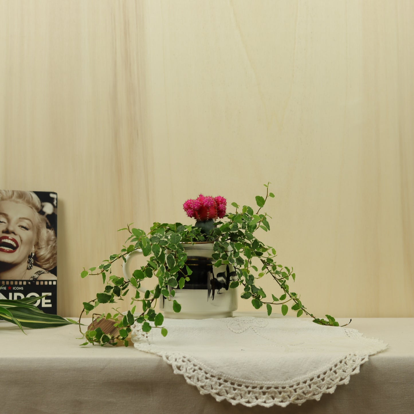 caneca abstrato preto 646