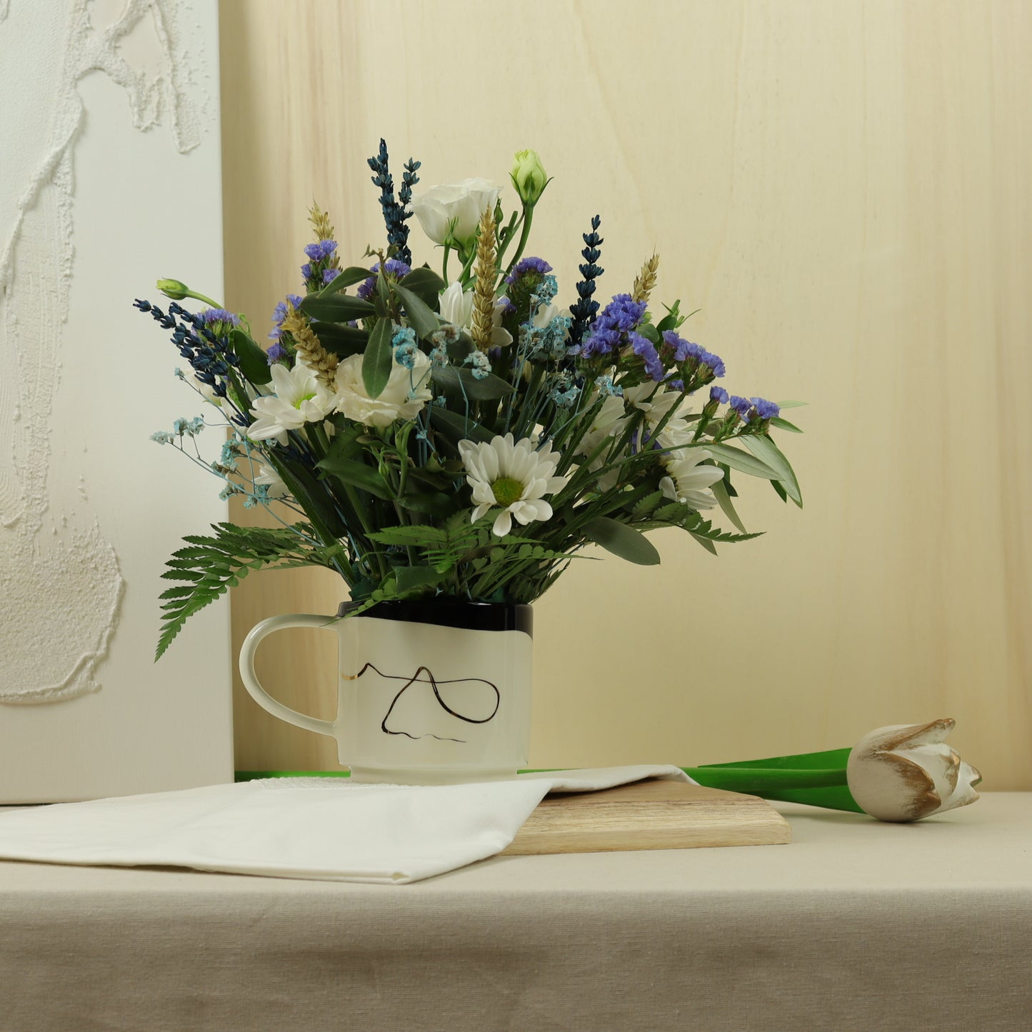 caneca abstrato preto 645