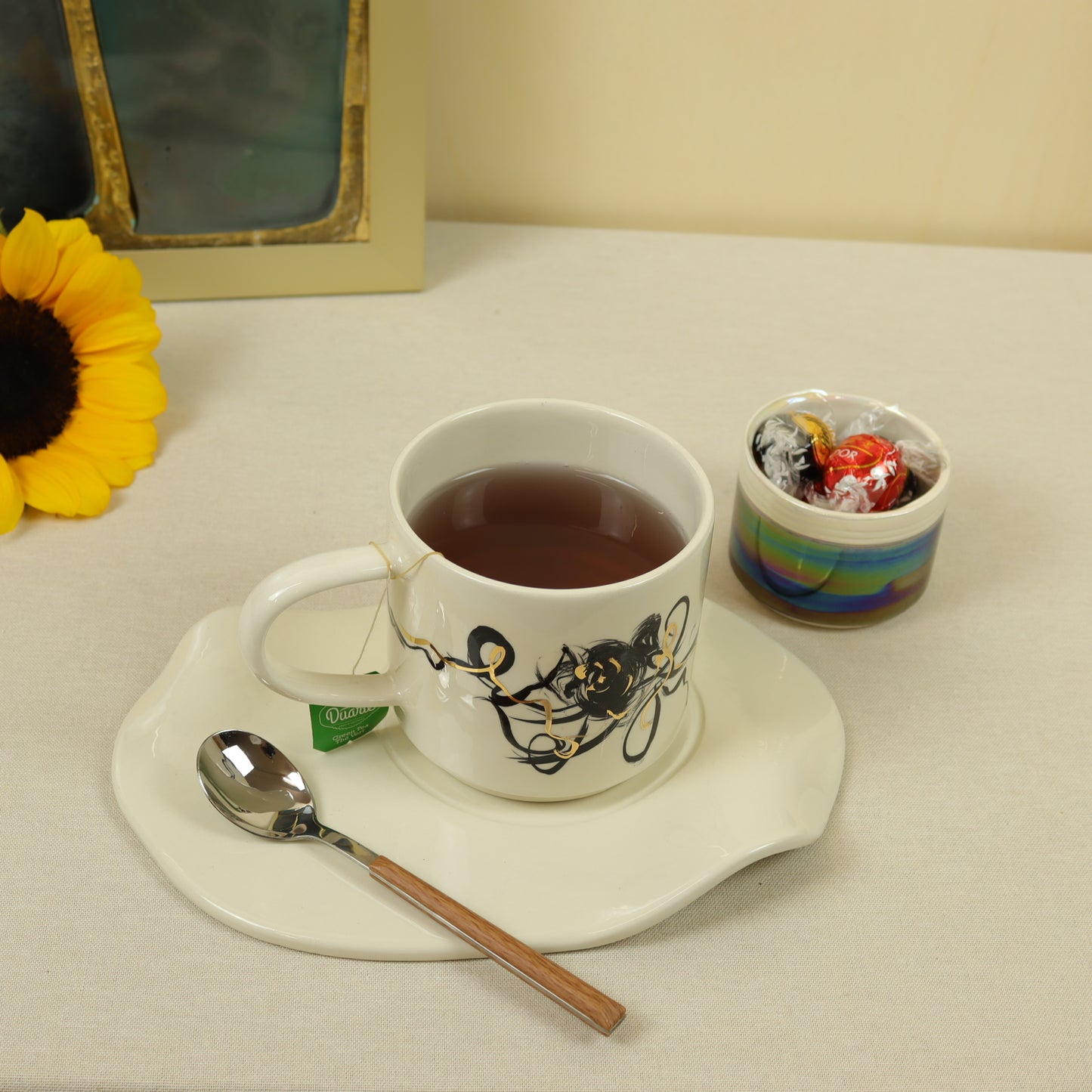 caneca abstrato preto 589