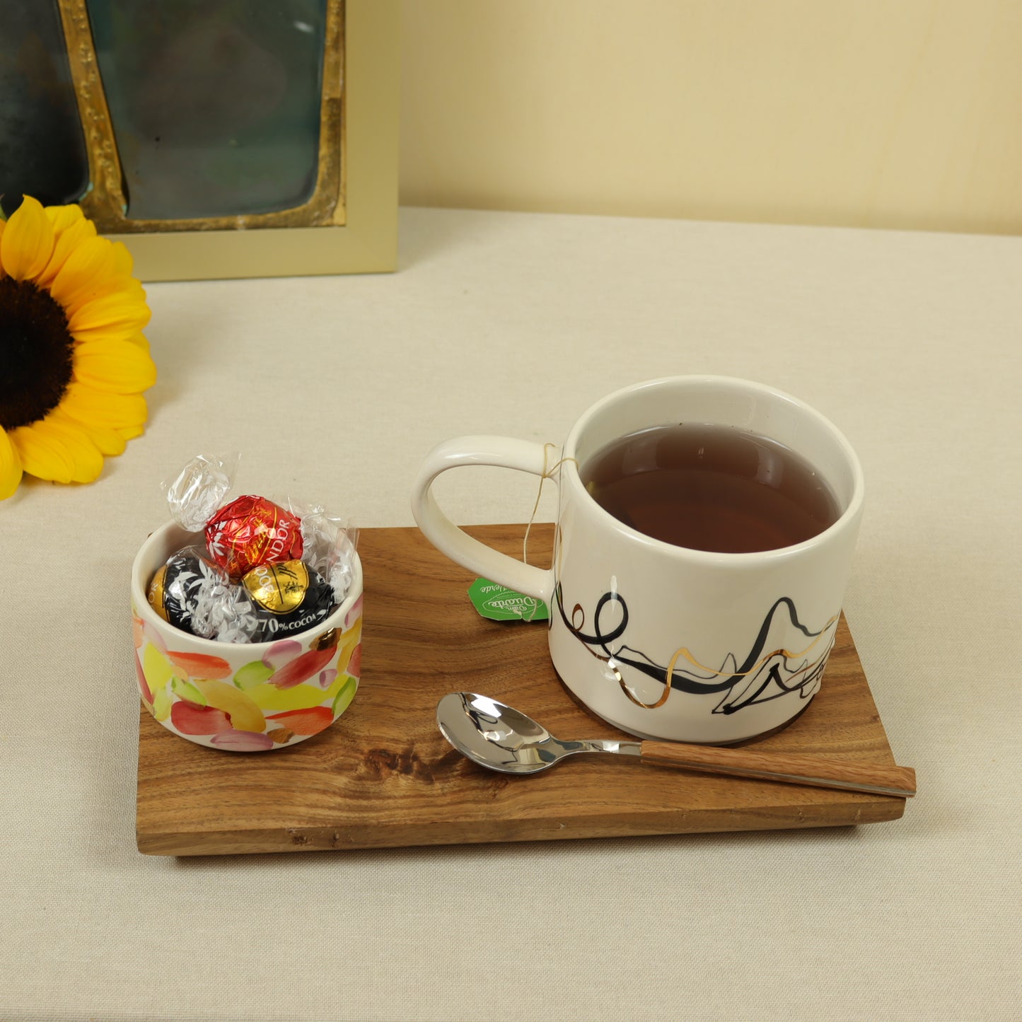 caneca abstrato preto 573