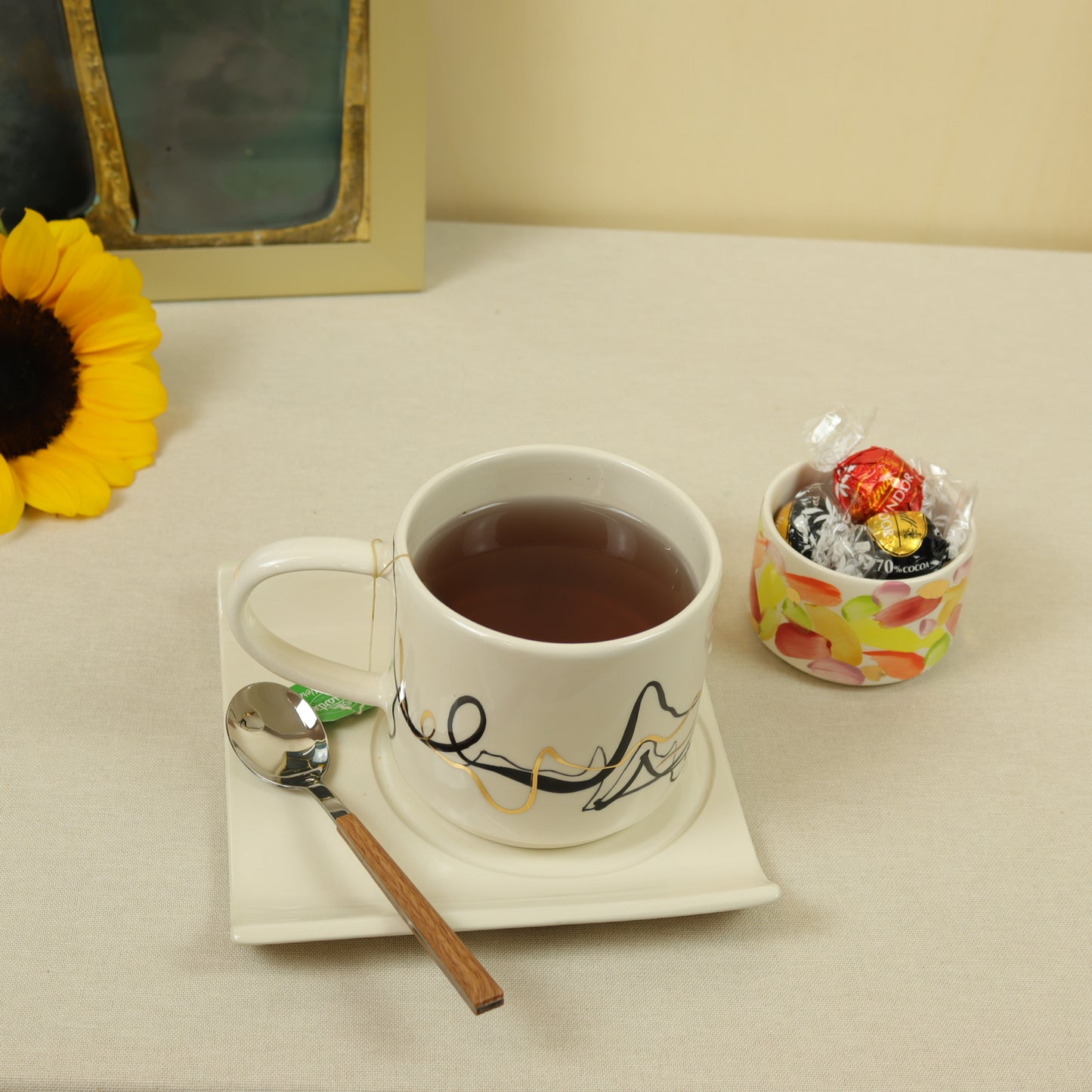 caneca abstrato preto 573