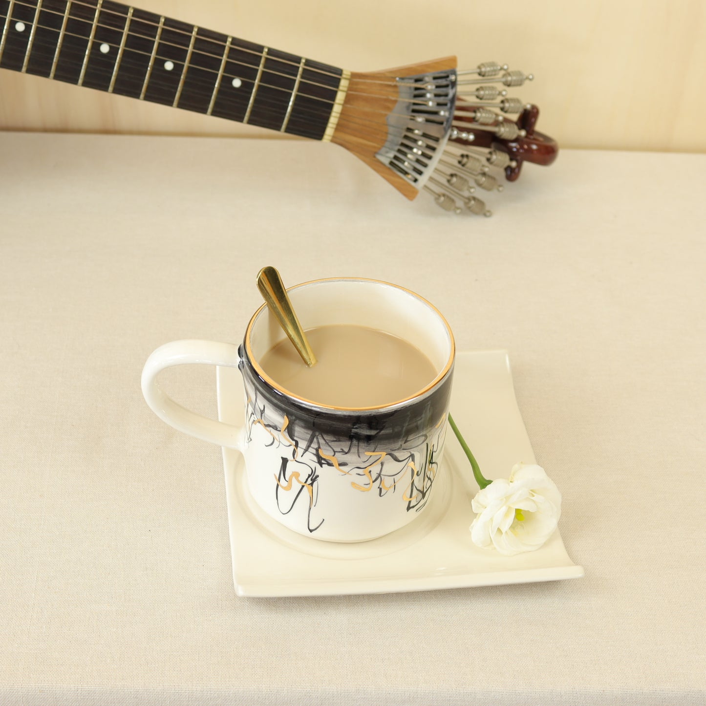 caneca abstrato preto 560