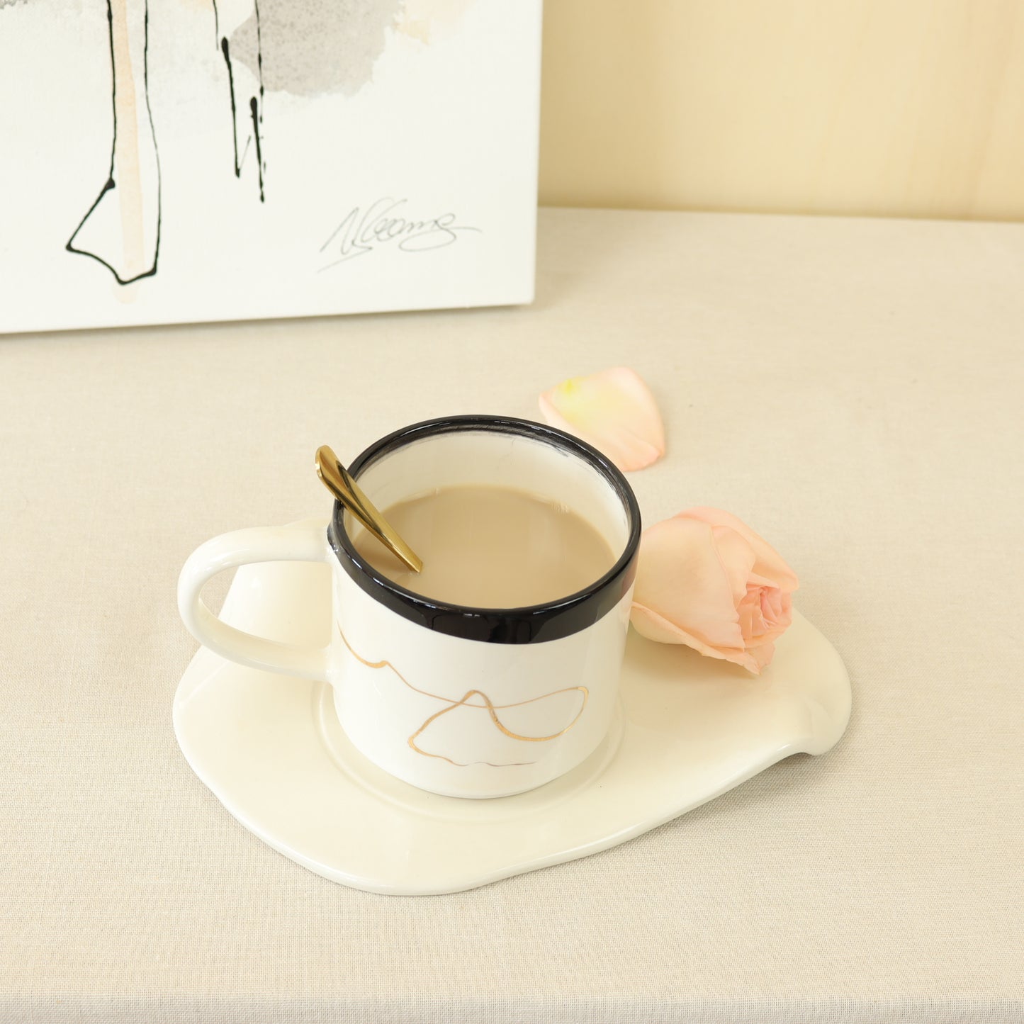 caneca abstrato preto 645