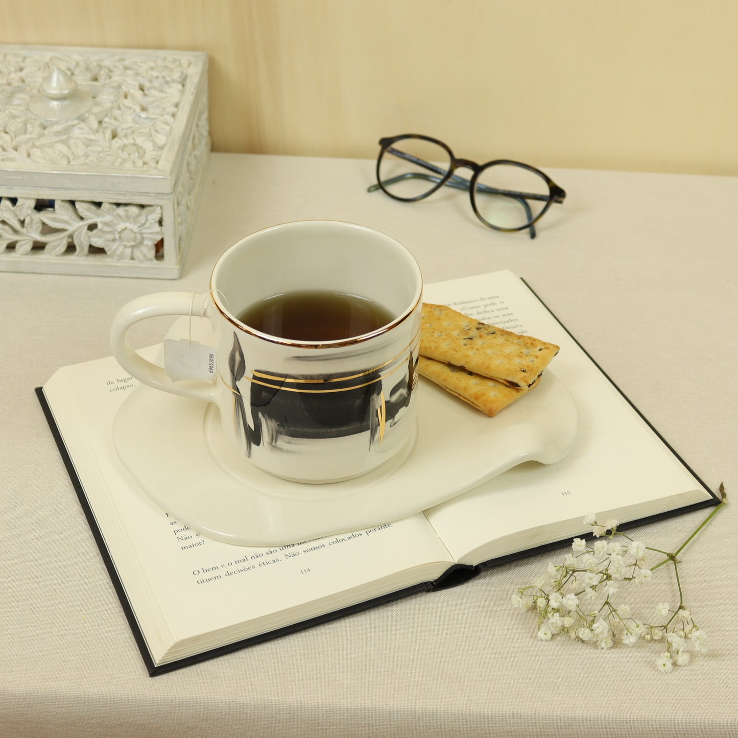 caneca abstrato preto 646