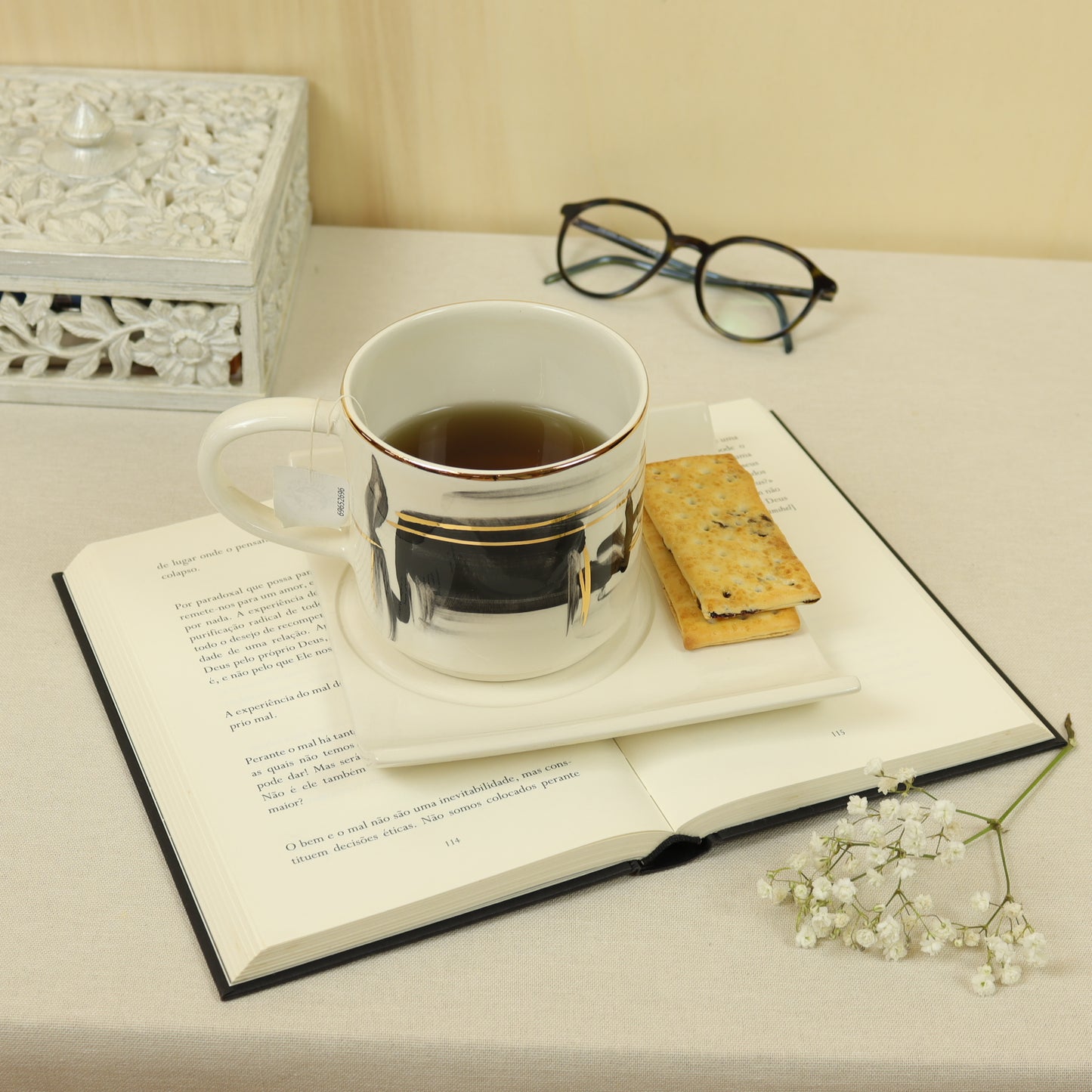 caneca abstrato preto 646