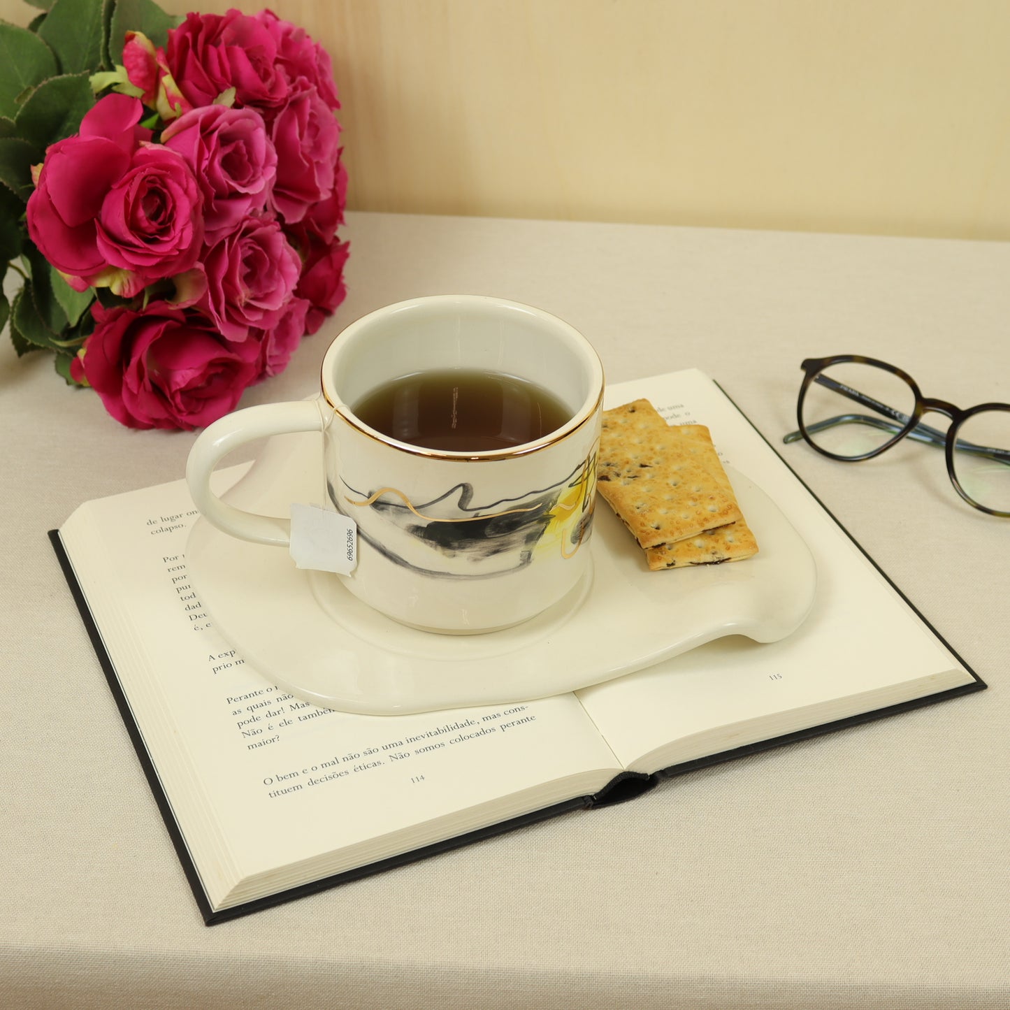 caneca abstrato preta 348