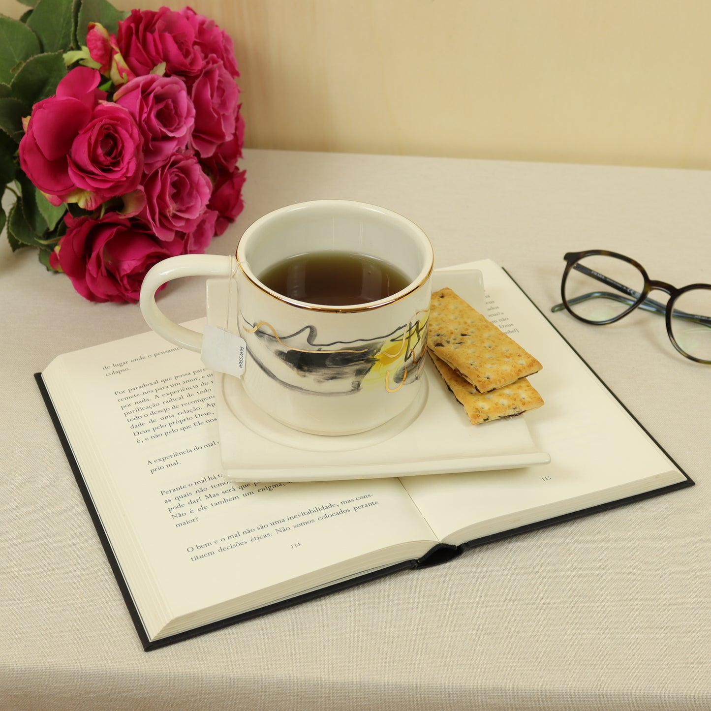 caneca abstrato preta 348