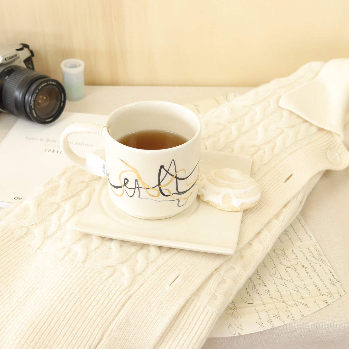 caneca abstrato preto 583