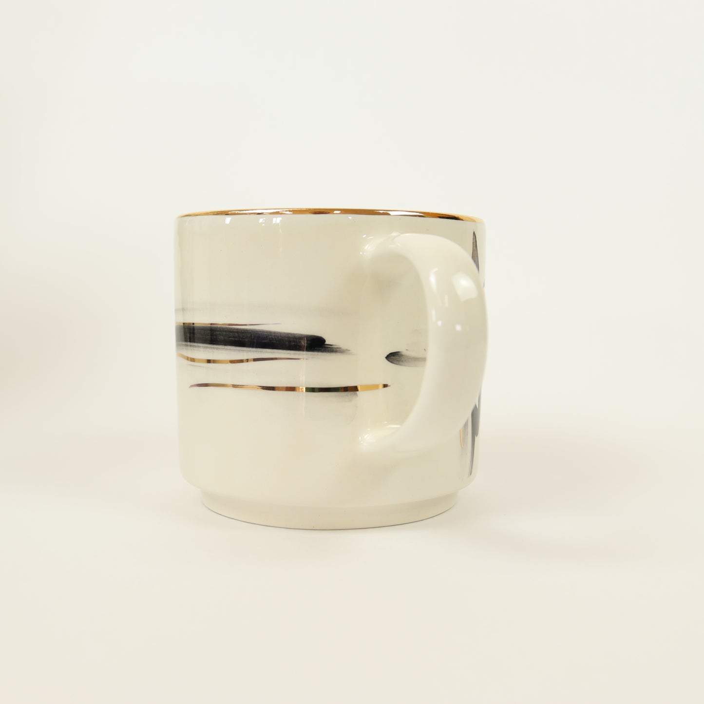 caneca abstrato preto 646