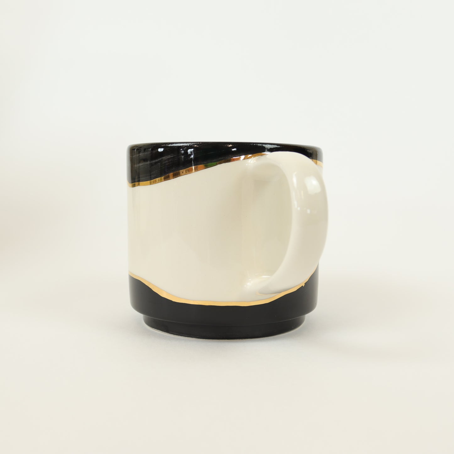 caneca abstrato preto 545