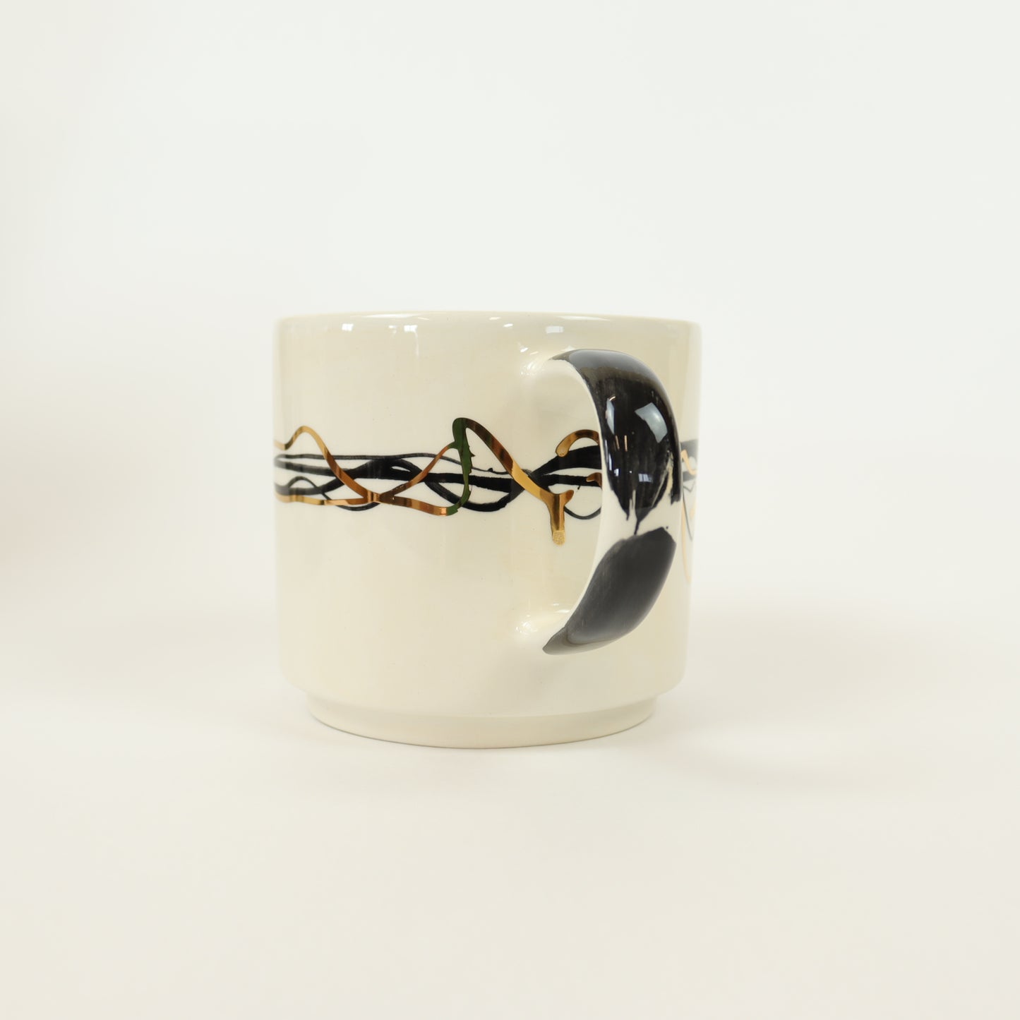 caneca abstrato preta 586