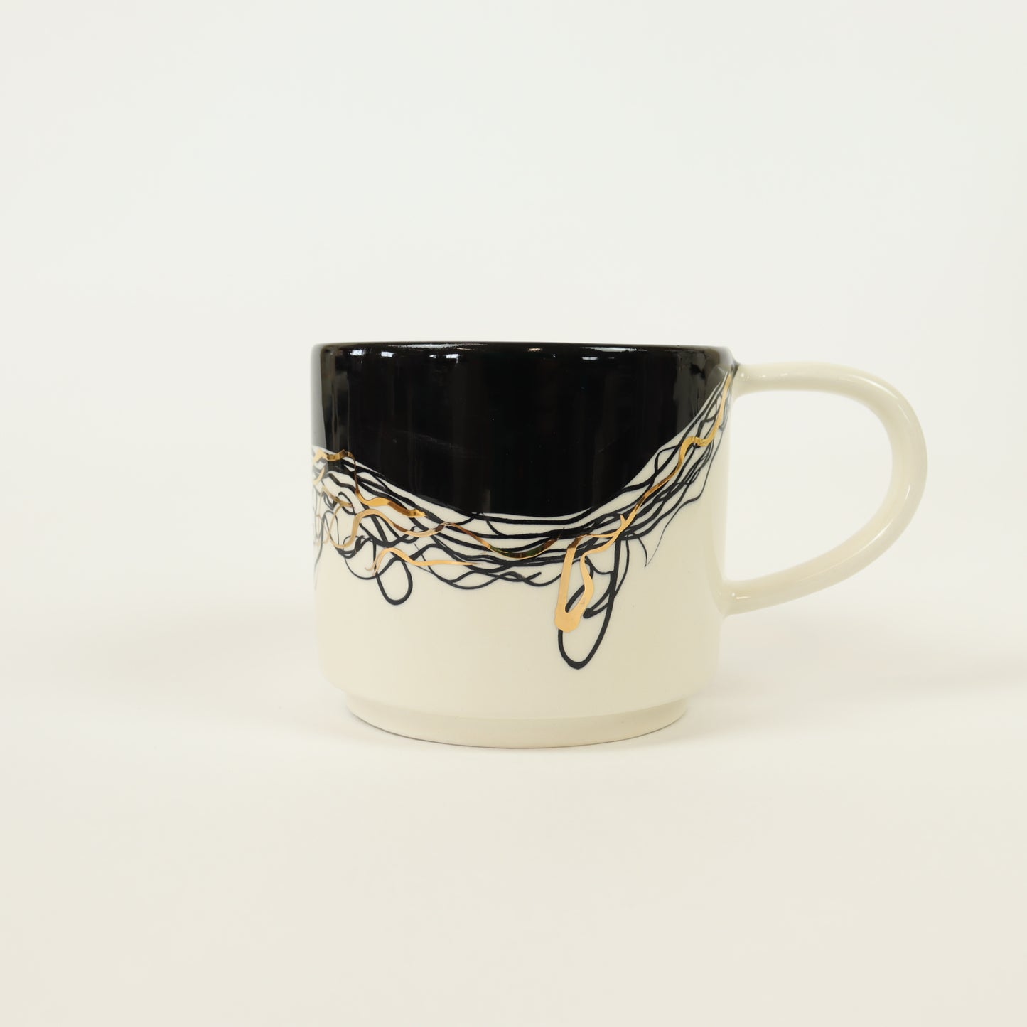 caneca abstrato preto 490