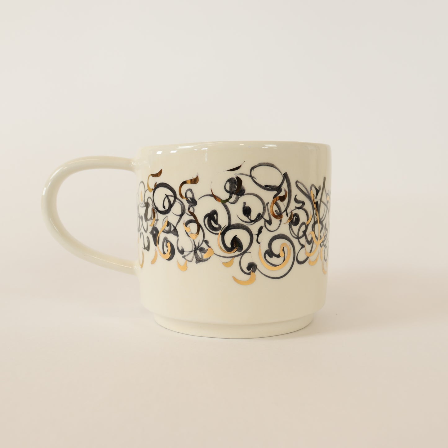 caneca abstrato preto 547