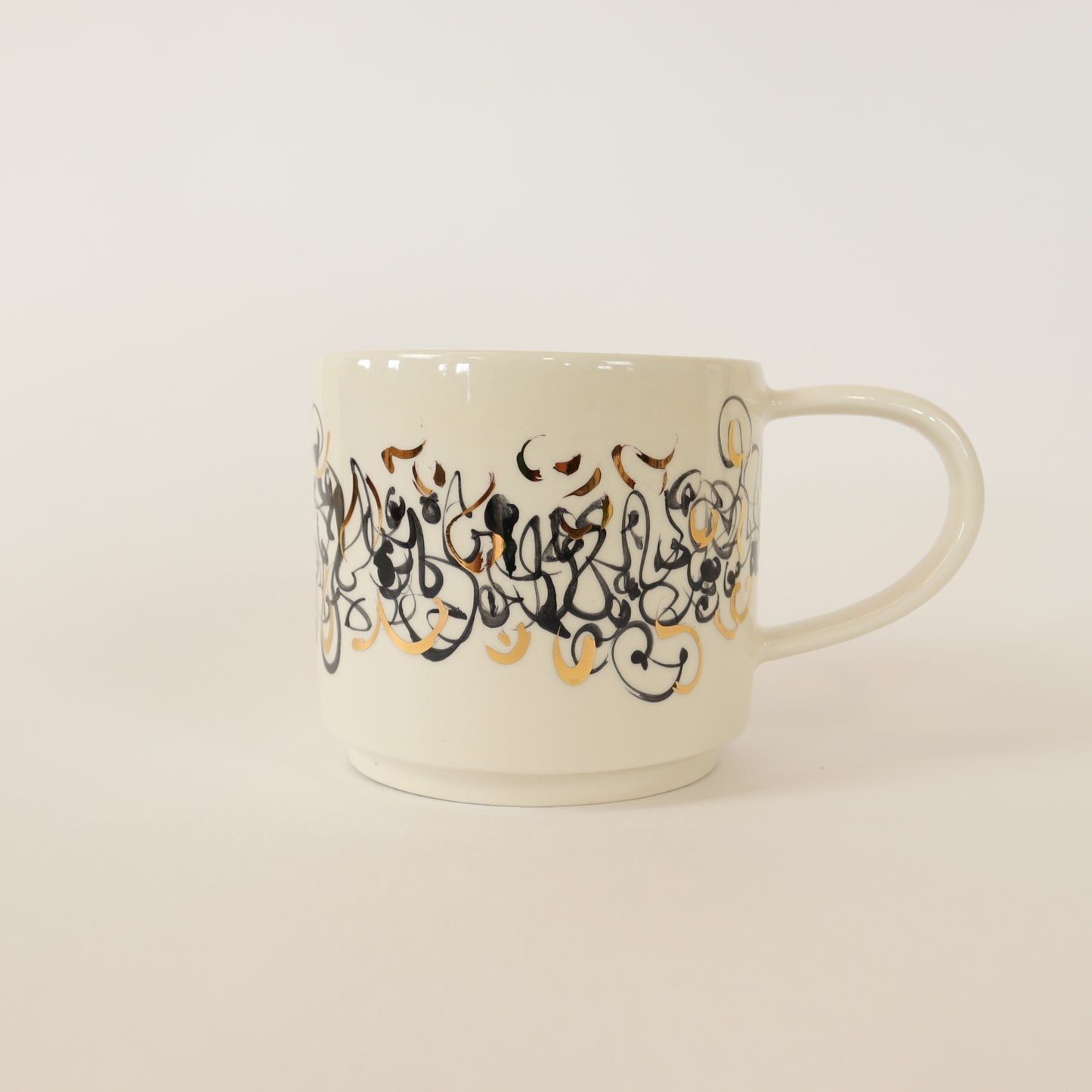 caneca abstrato preto 547