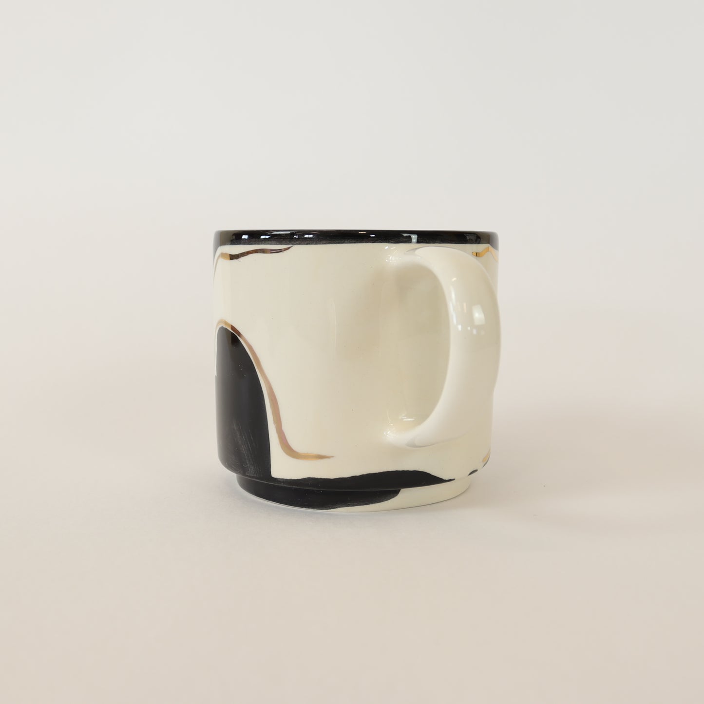 caneca abstrato preto 636