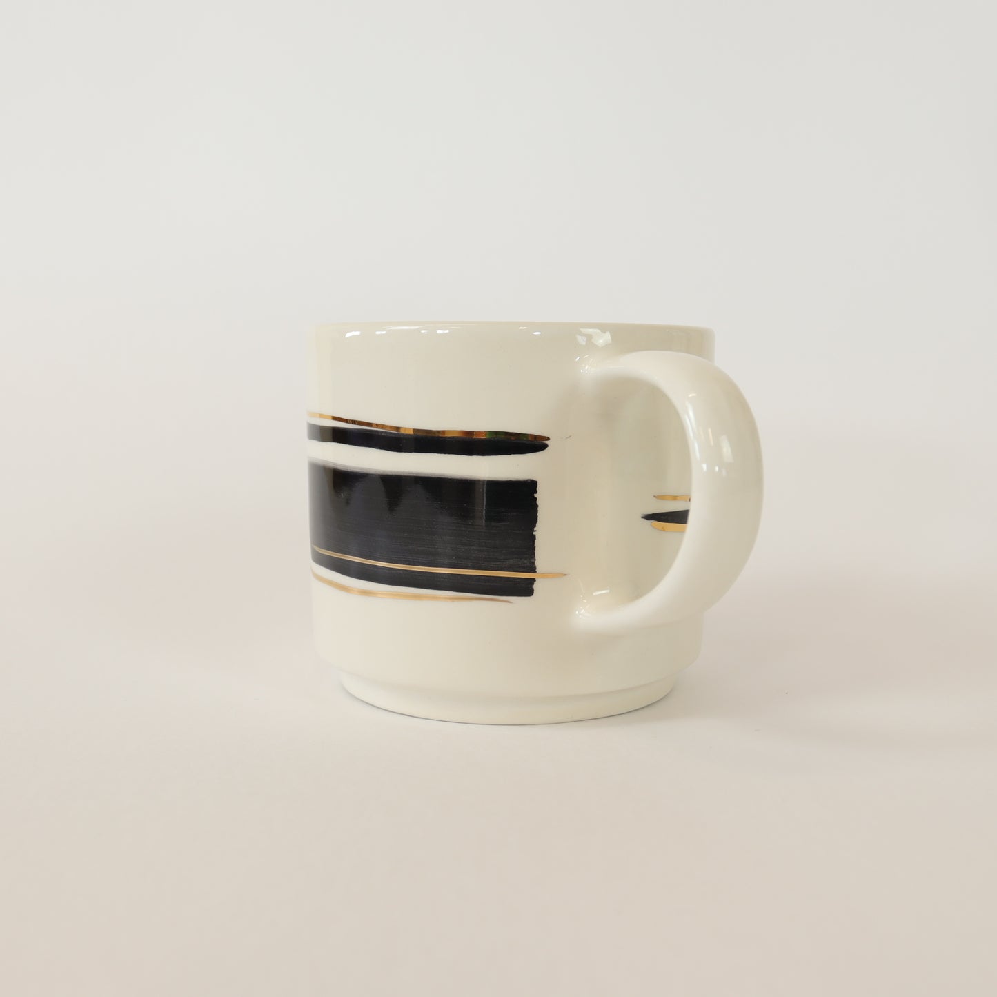 caneca abstrato preto 568