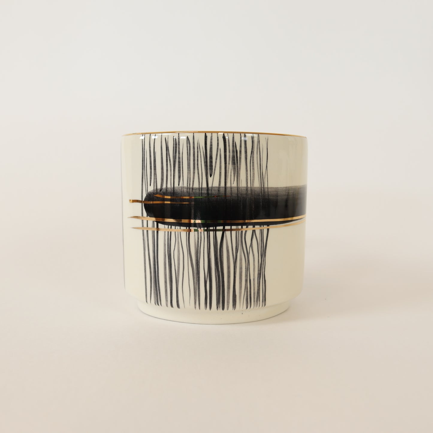 caneca abstrato preto 595