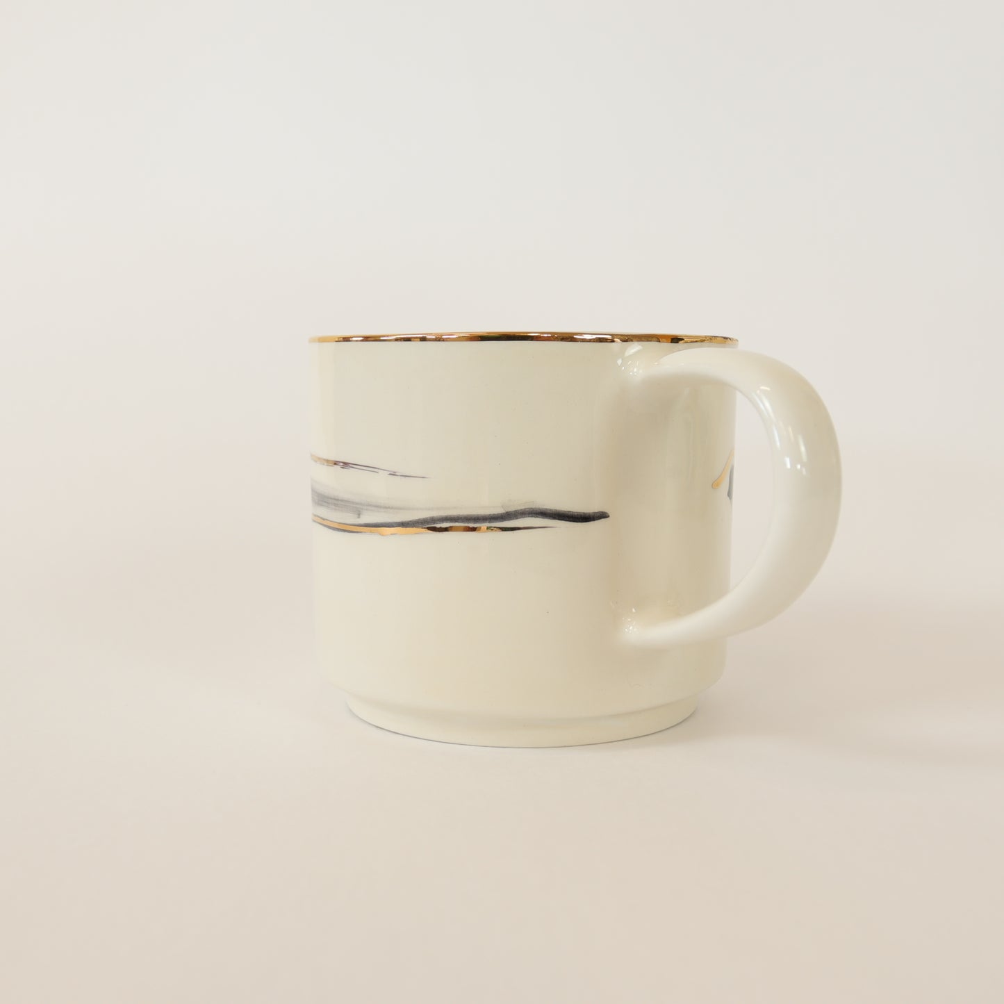 caneca abstrato preto 297