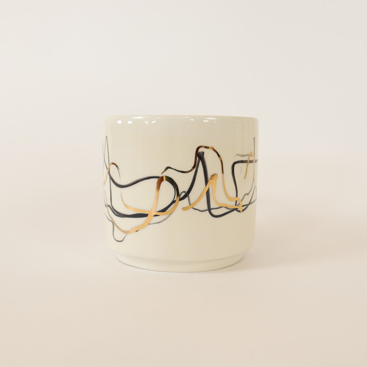 caneca abstrato preto 583