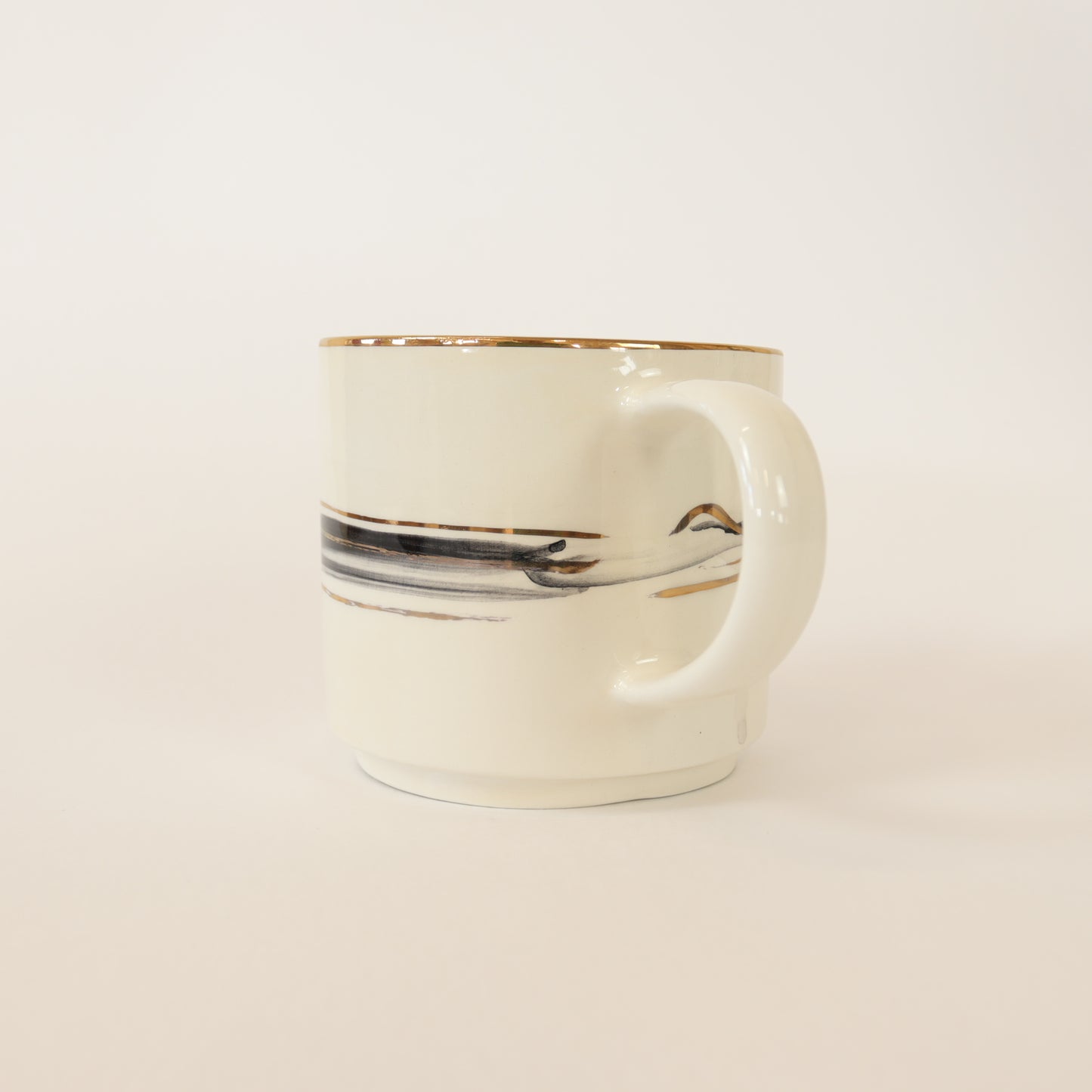 caneca abstrato preto 286