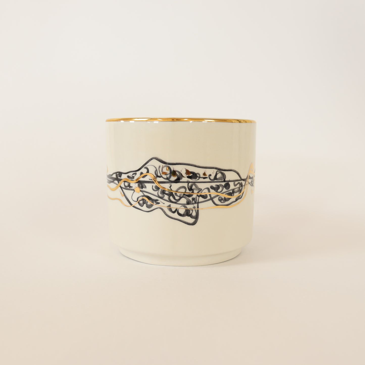 caneca abstrato preto 462