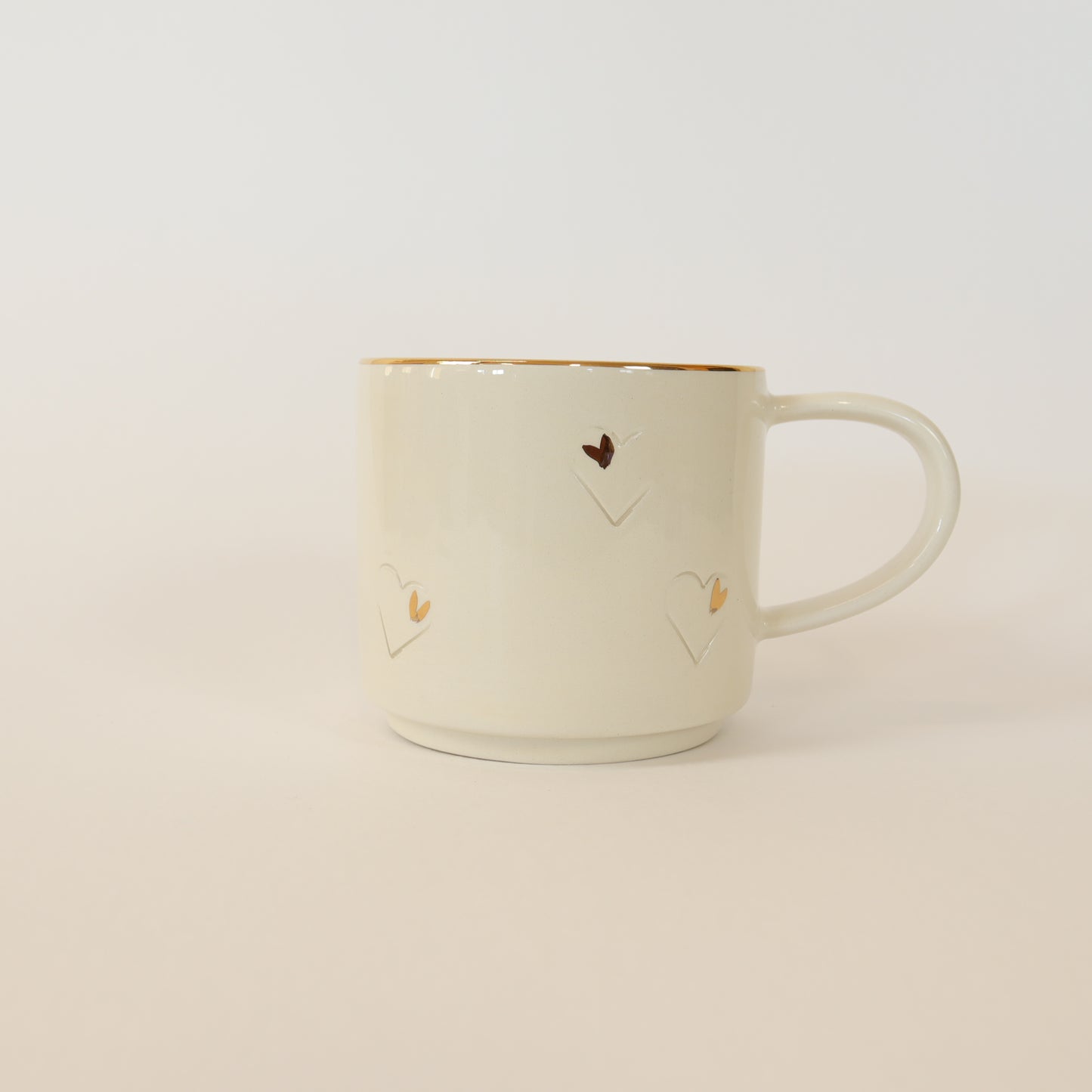 caneca corações 375