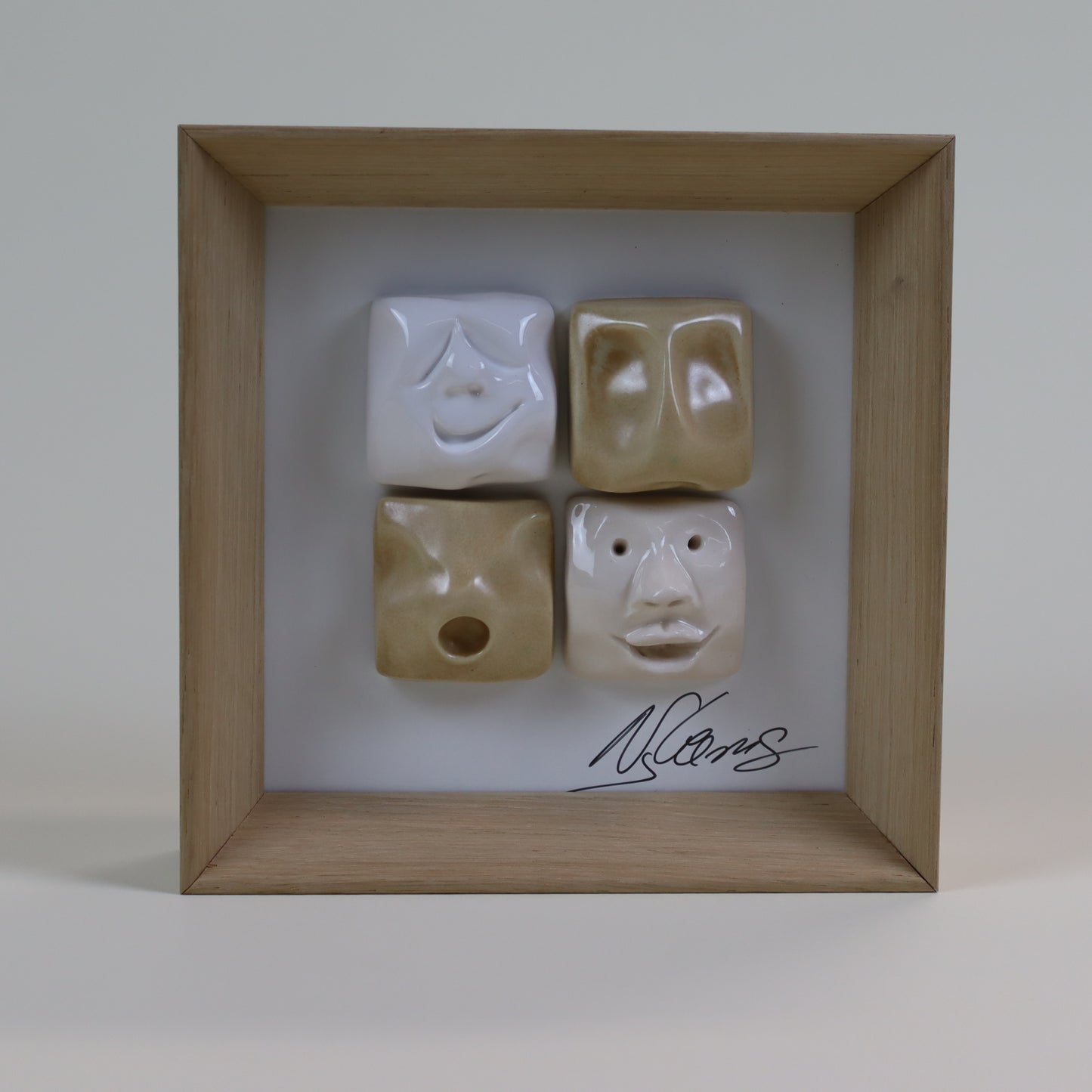 Quadro de Cerâmica Artesanal | 4 Rostos