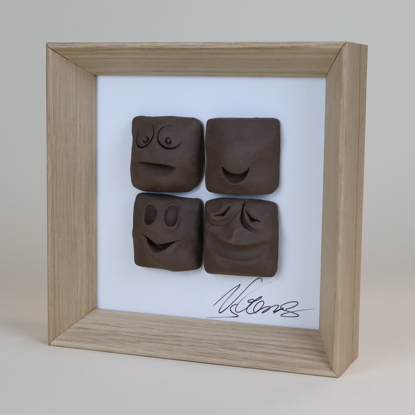 Quadro de Cerâmica Artesanal | 4 Rostos