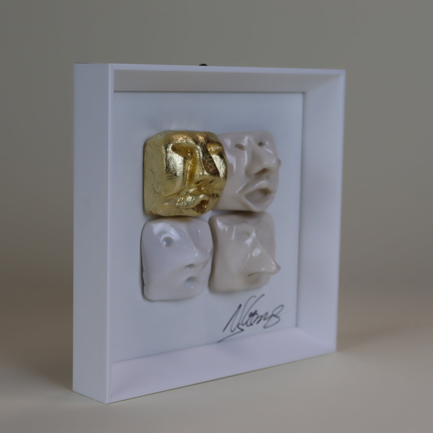 Quadro de Cerâmica Artesanal | 4 Rostos | Folha de Ouro