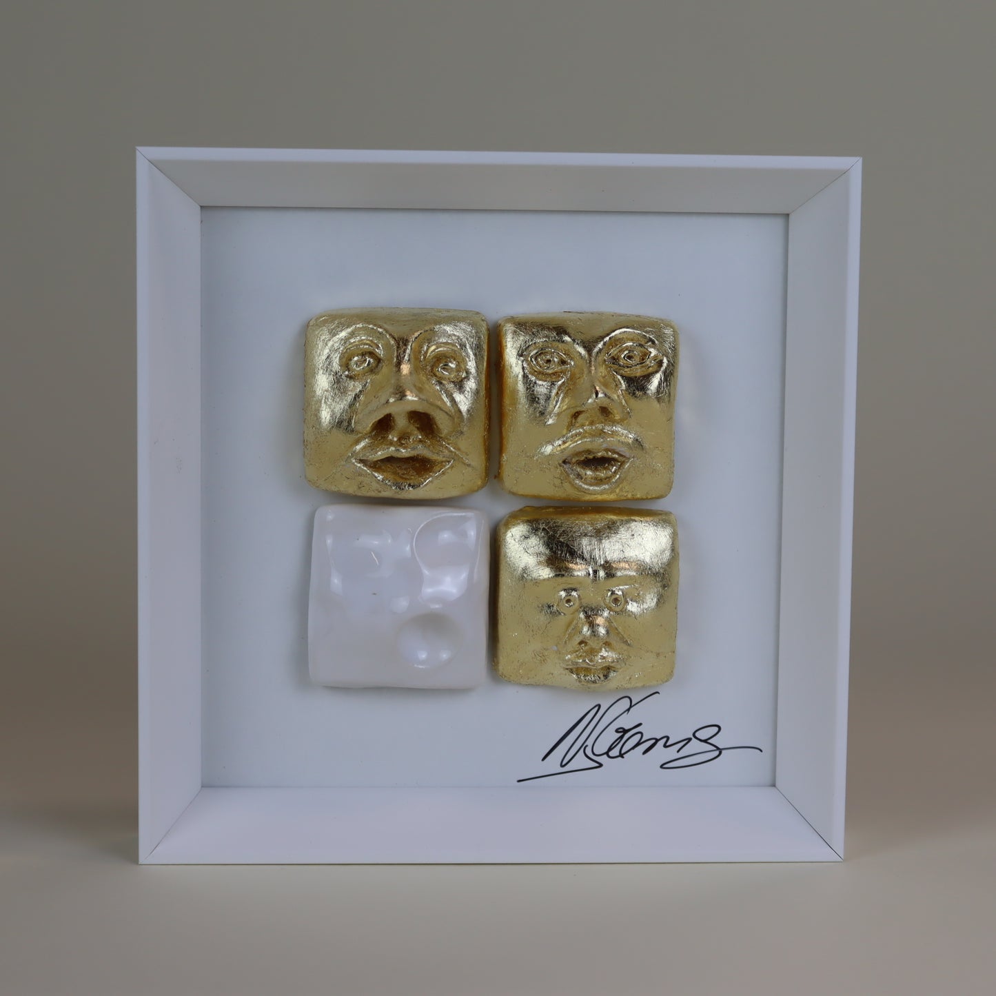 Quadro de Cerâmica Artesanal | 4 Rostos | Folha de Ouro