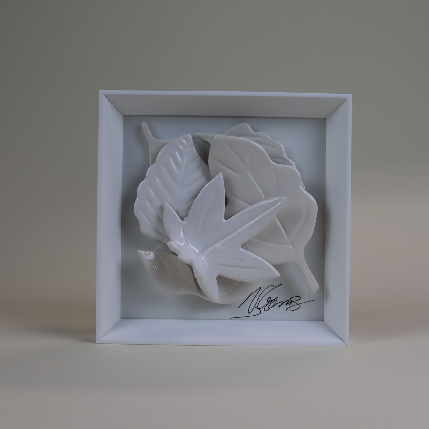 Quadro com Cerâmica Artesanal | Pétalas