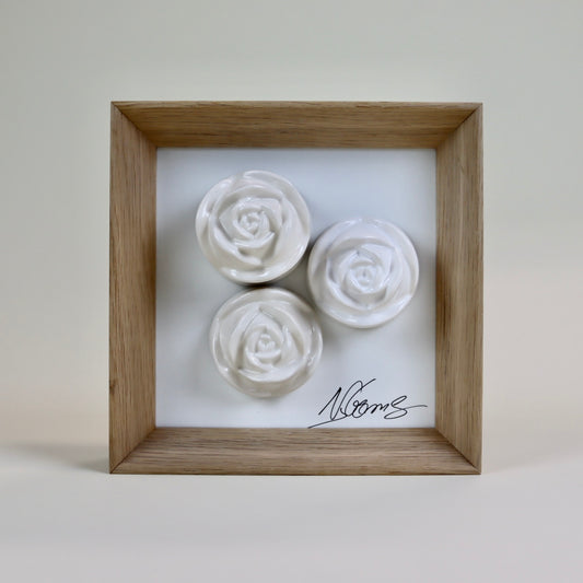 Quadro com Flores de Cerâmica Artesanal