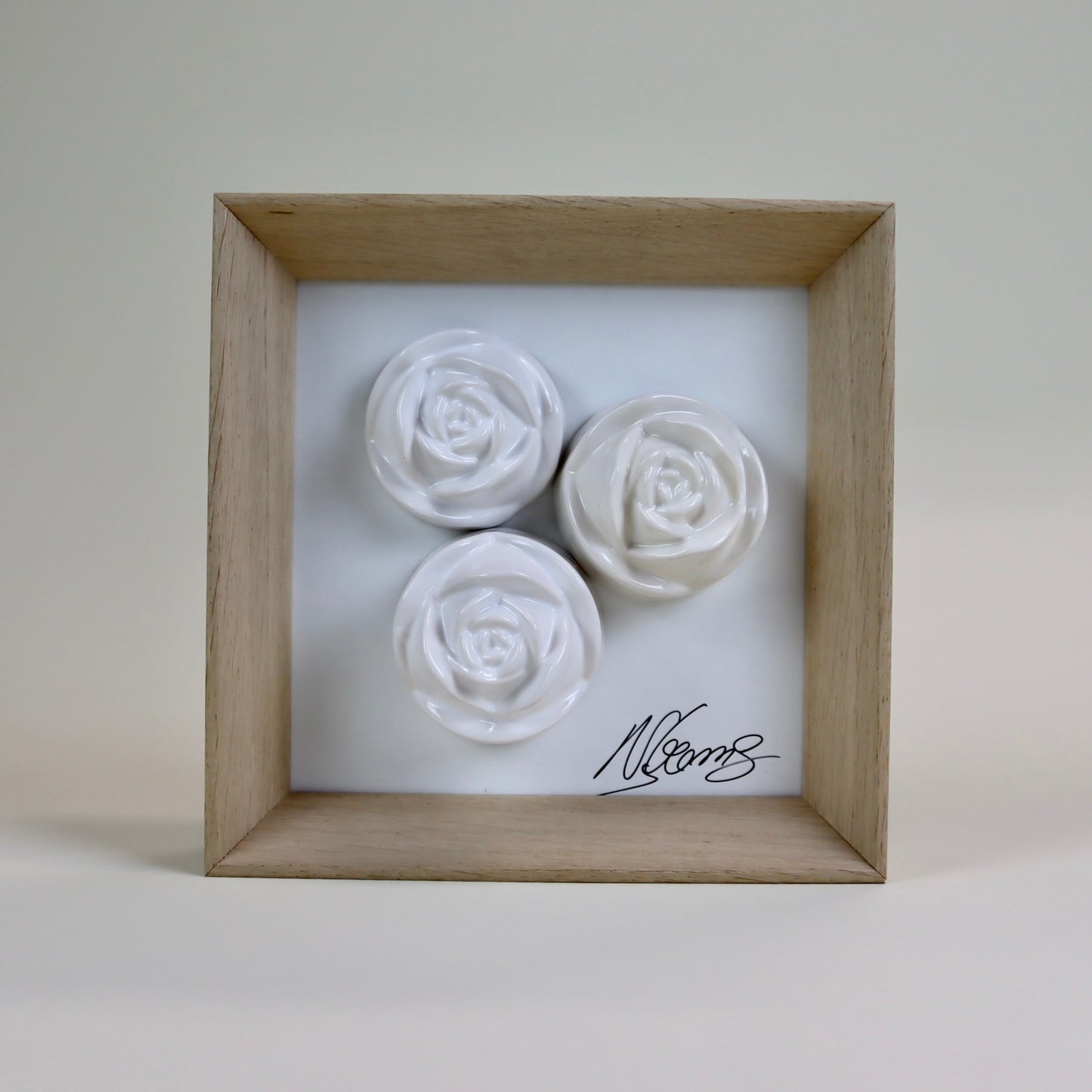 Quadro com Flores de Cerâmica Artesanal