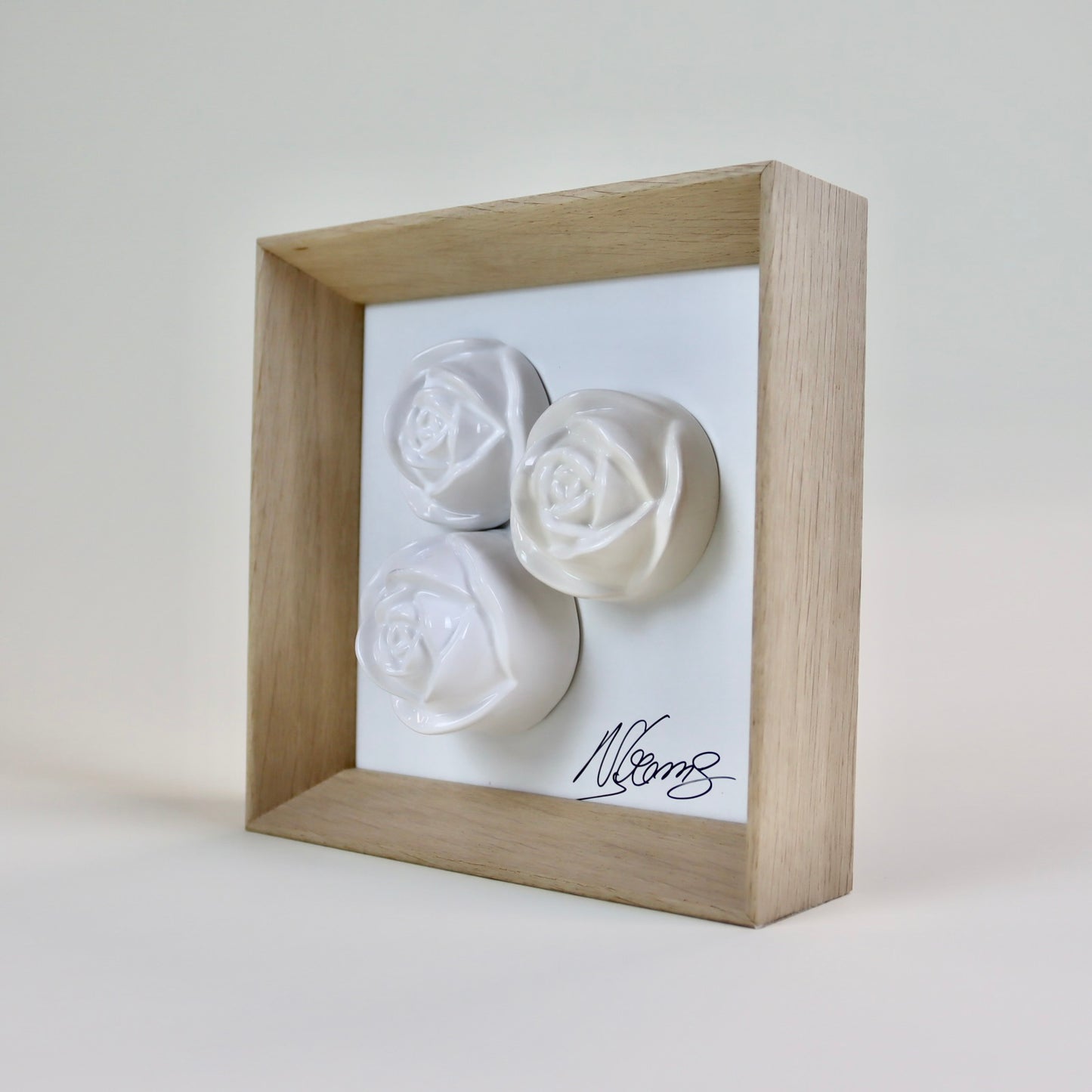 Quadro com Flores de Cerâmica Artesanal