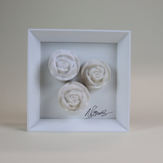 Quadro com Flores de Cerâmica Artesanal