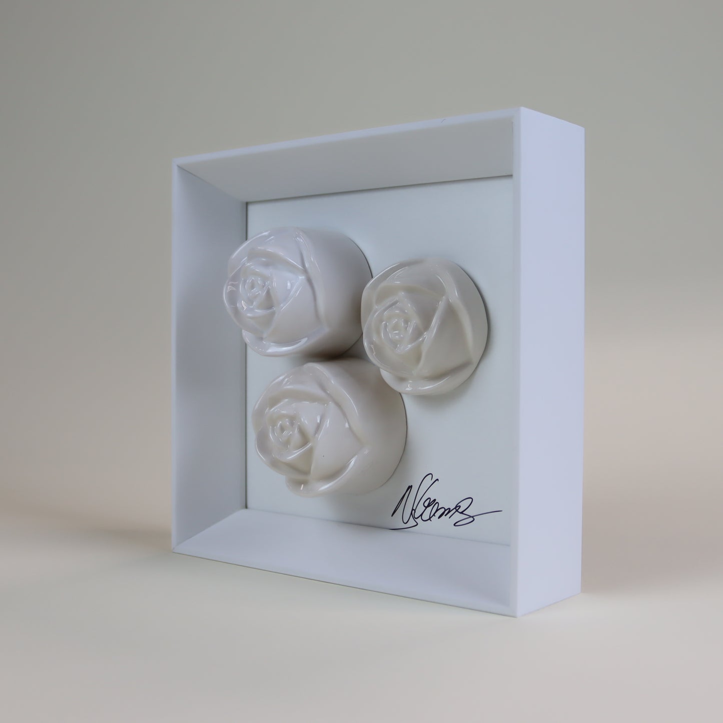 Quadro com Flores de Cerâmica Artesanal