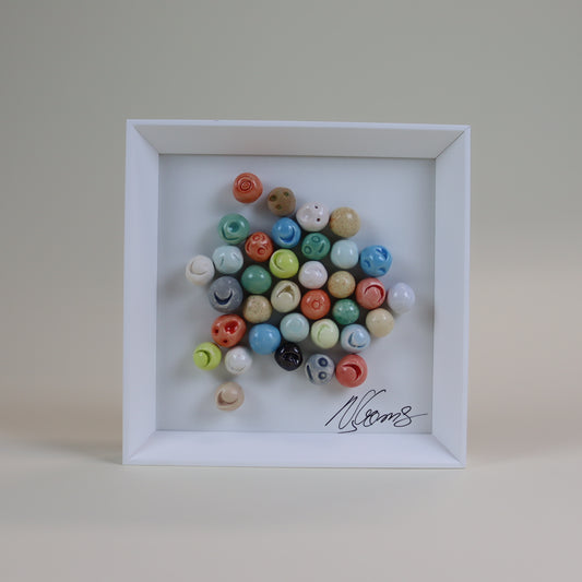 Quadro com Cerâmica Artesanal | Caritas