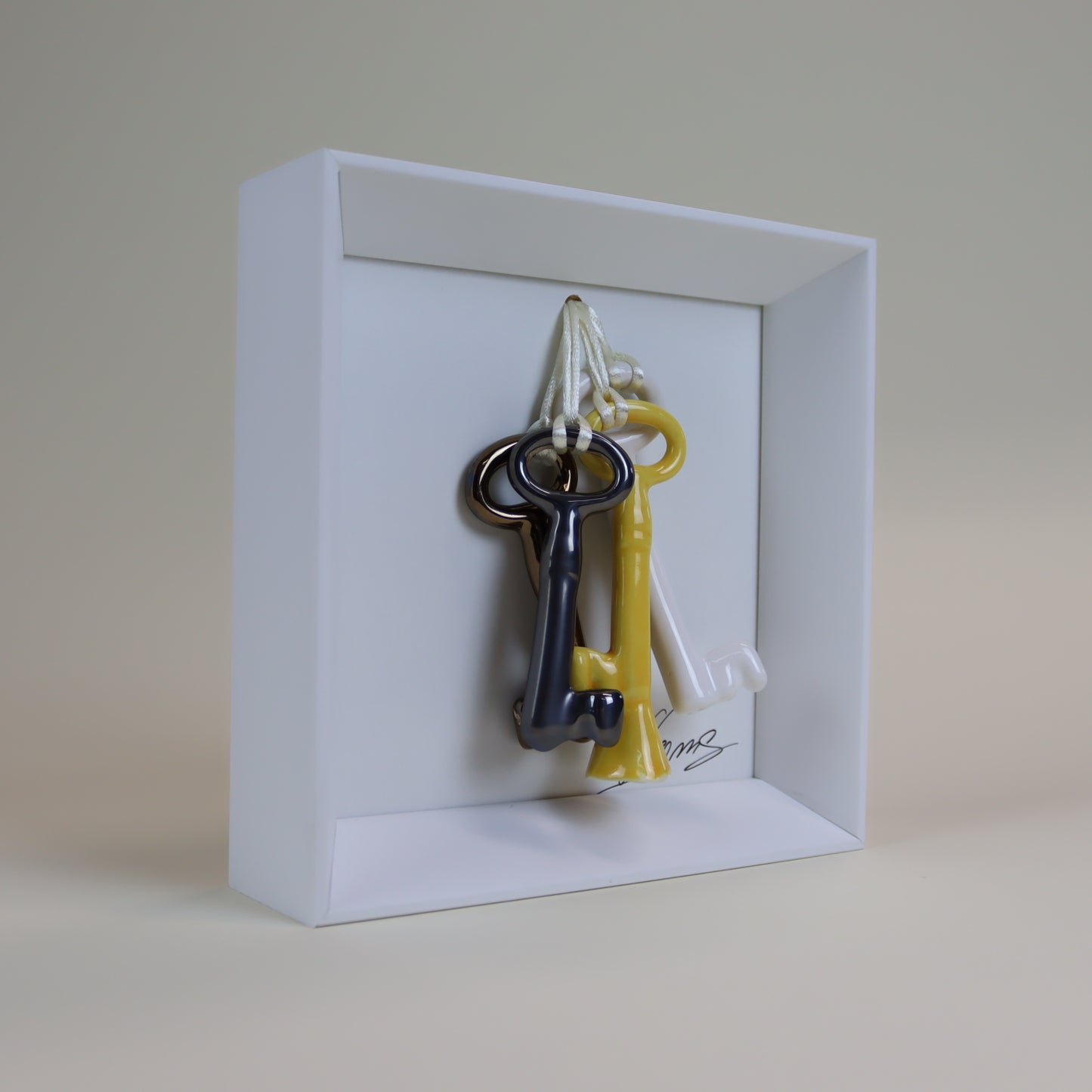 Quadro com Cerâmica Artesanal | Chaves