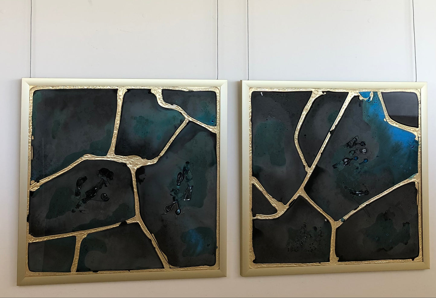 64 x 60 cm  Ref. 48305-48306