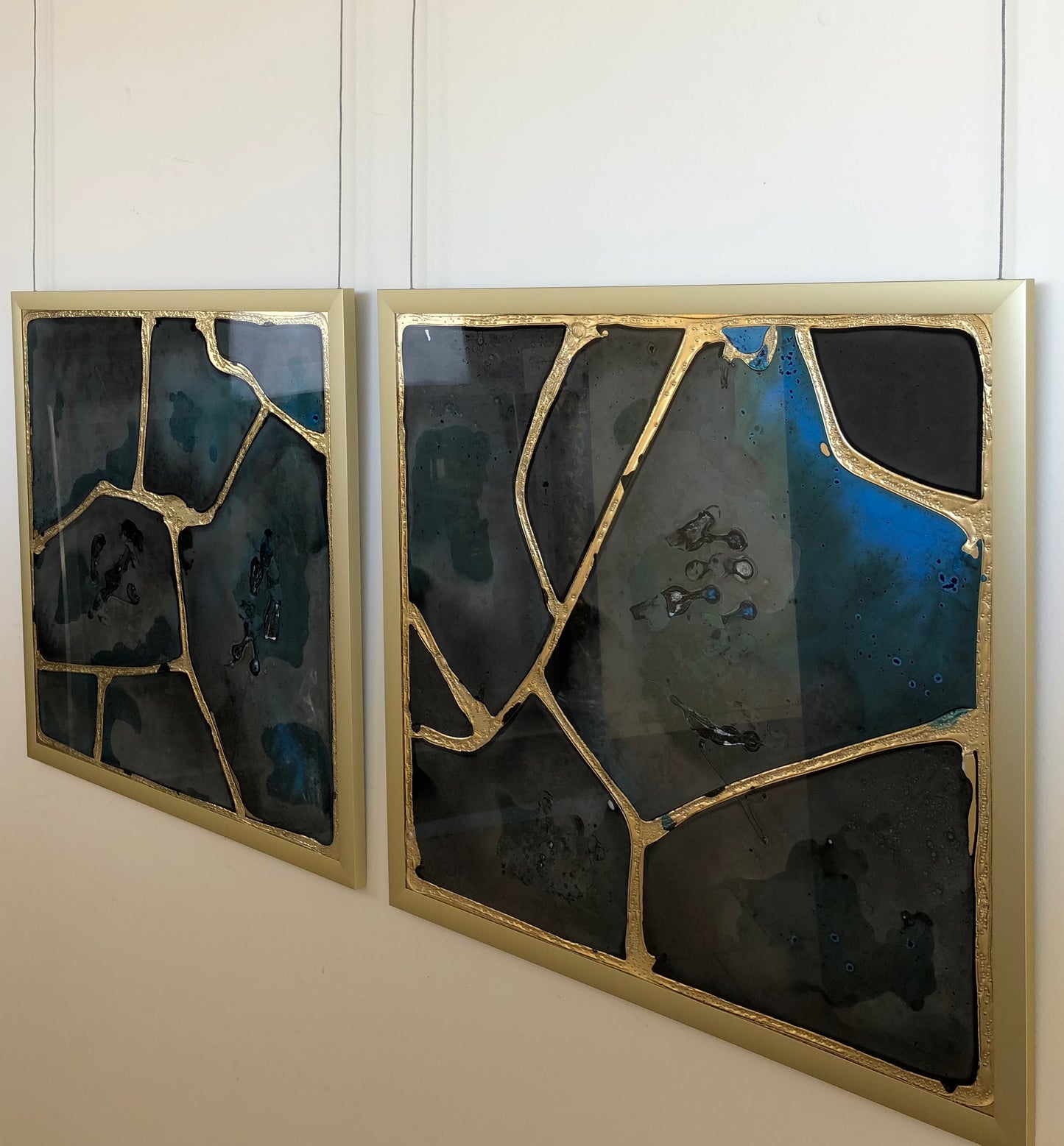 64 x 60 cm  Ref. 48305-48306